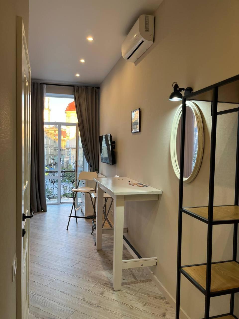 Lucky Apartmens In Centre Lviv Leopoli Esterno foto